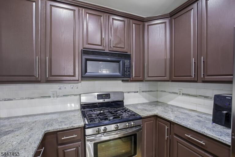 Property listing MLS 4041372 photo 12