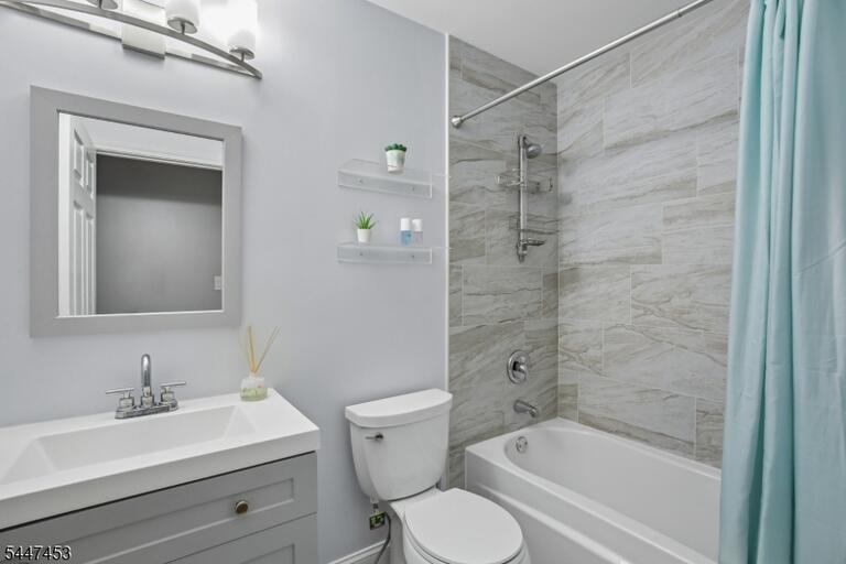 Property listing MLS 4041372 photo 18