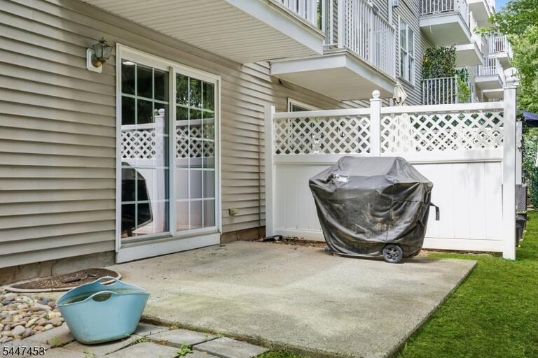 Property listing MLS 4041372 photo 29