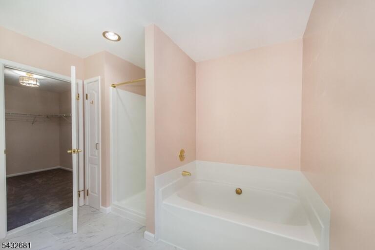 Property listing MLS 4041381 photo 17