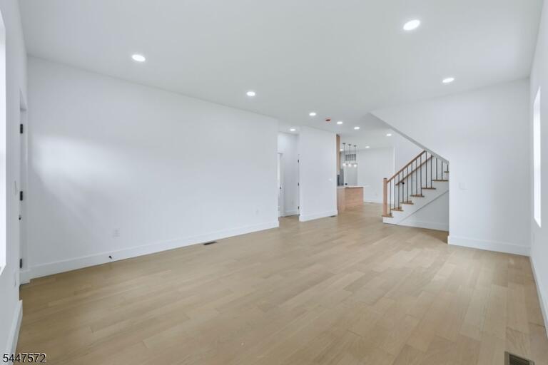 Property listing MLS 4041500 photo 6