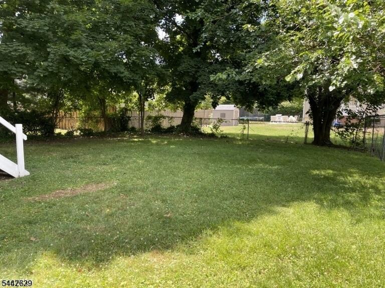 Property listing MLS 4041559 photo 5