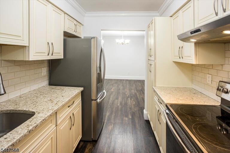 Property listing MLS 4041605 photo 14
