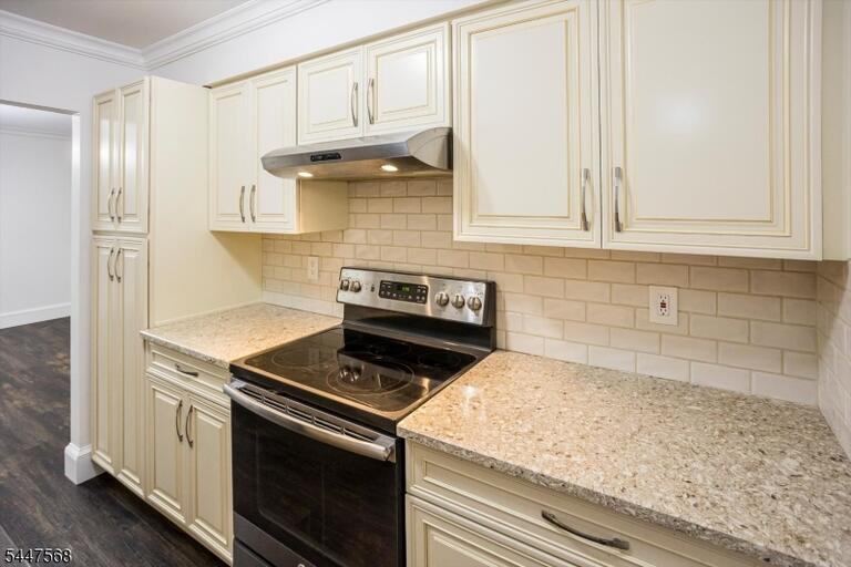Property listing MLS 4041605 photo 16