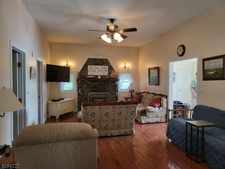 Property listing MLS 4041622 photo 10