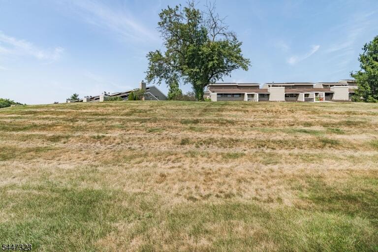 Property listing MLS 4041684 photo 37