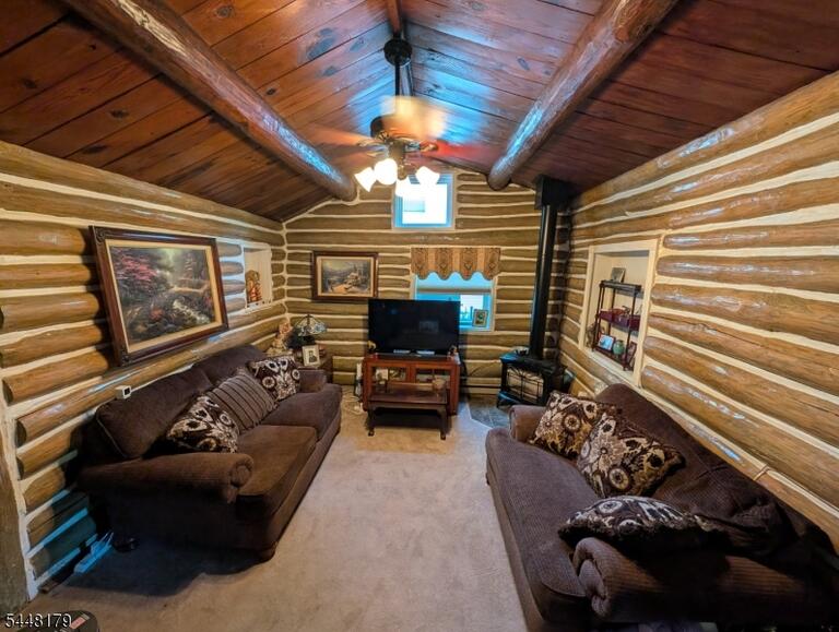 Property listing MLS 4041996 photo 2