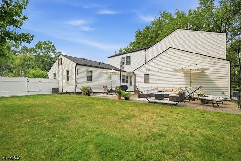 Property listing MLS 4042068 photo 30