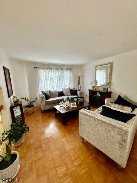 Property listing MLS 4042074 photo 3