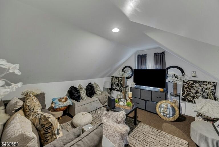 Property listing MLS 4042179 photo 6