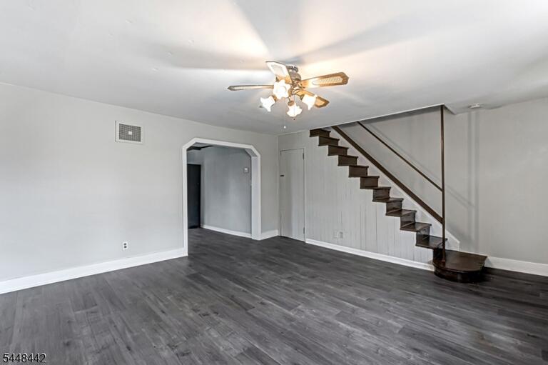 Property listing MLS 4042213 photo 5