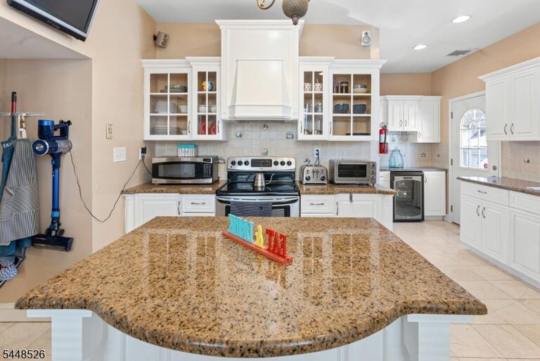 Property listing MLS 4042336 photo 12