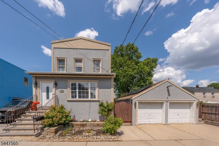 Property listing MLS 4042343 photo 1