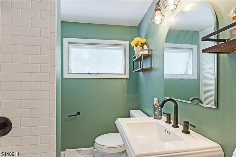 Property listing MLS 4042735 photo 11