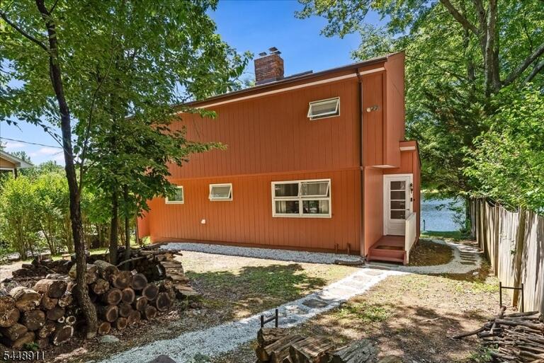Property listing MLS 4042735 photo 18