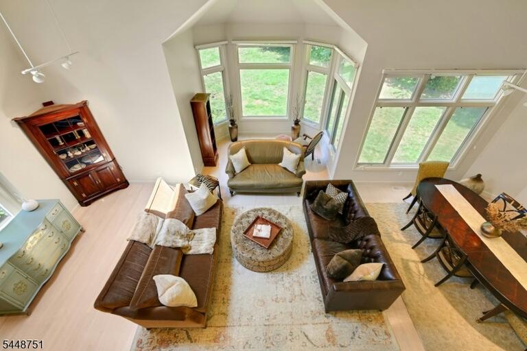 Property listing MLS 4043004 photo 10