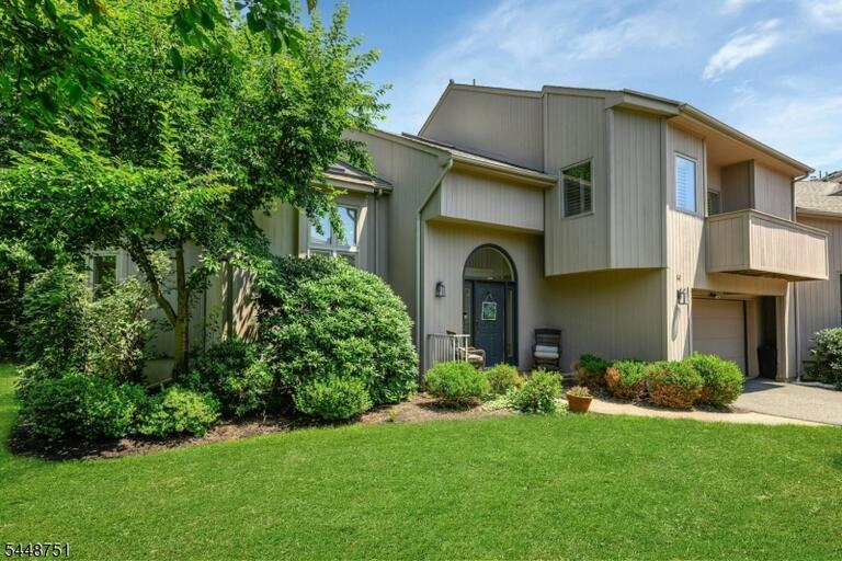Property listing MLS 4043004 photo 2