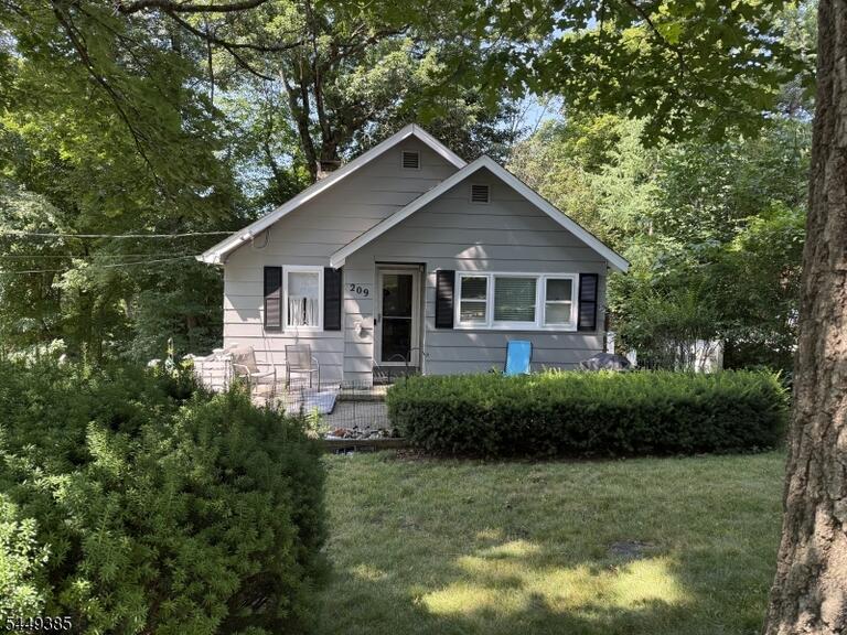 Property listing MLS 4043088 photo 1