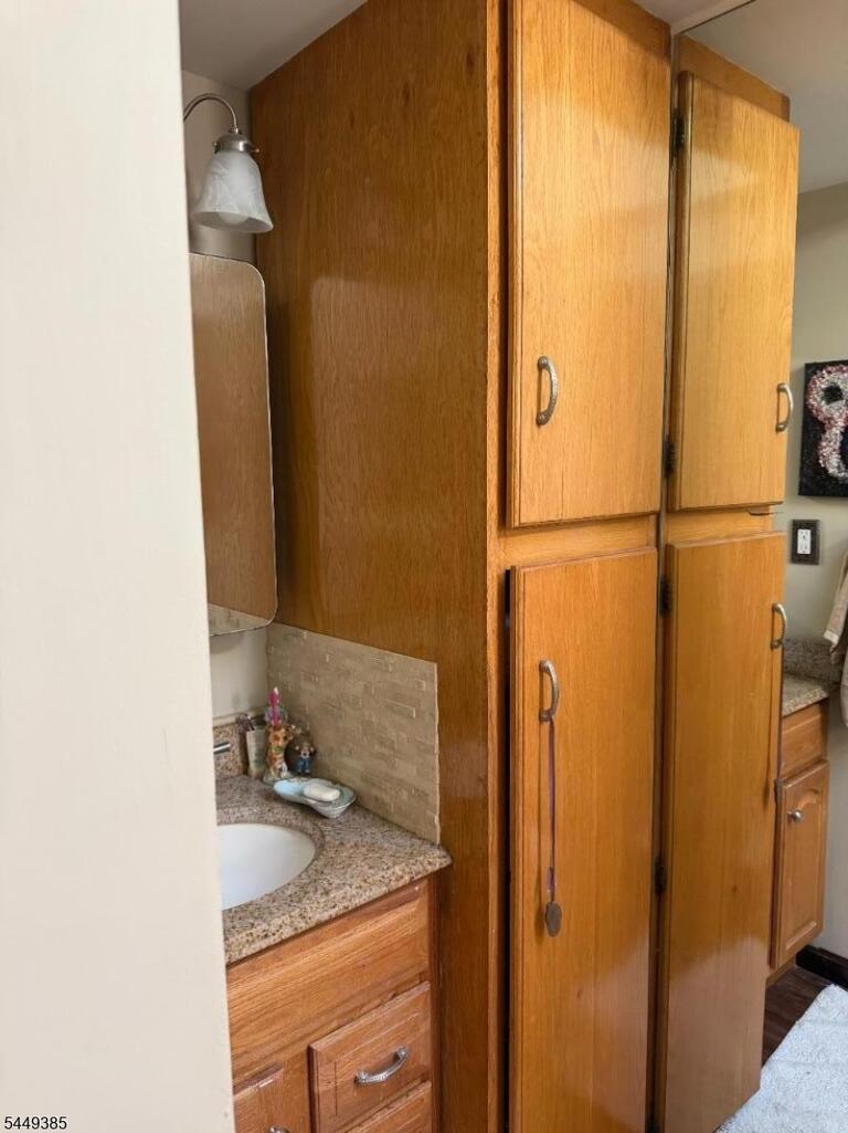 Property listing MLS 4043088 photo 8