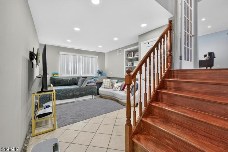 Property listing MLS 4043108 photo 9
