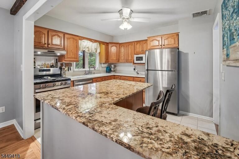 Property listing MLS 4043115 photo 10