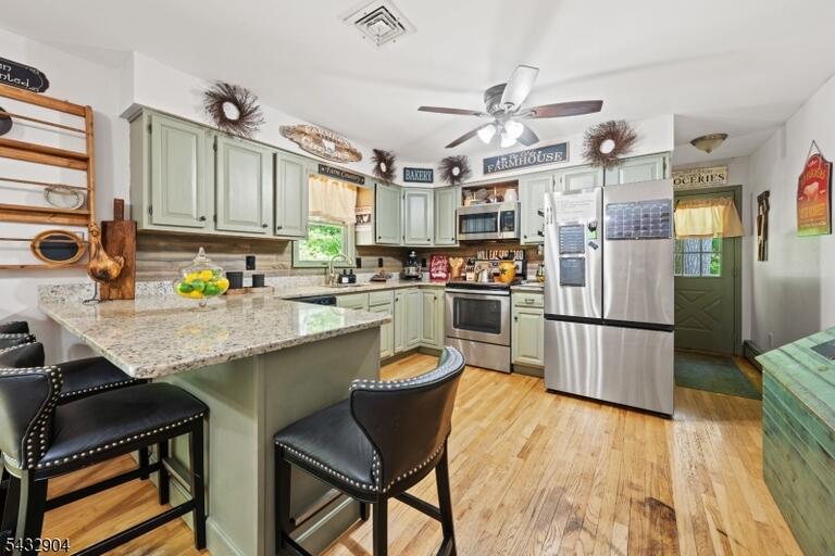 Property listing MLS 4043137 photo 11