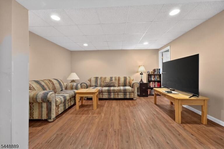 Property listing MLS 4043169 photo 28