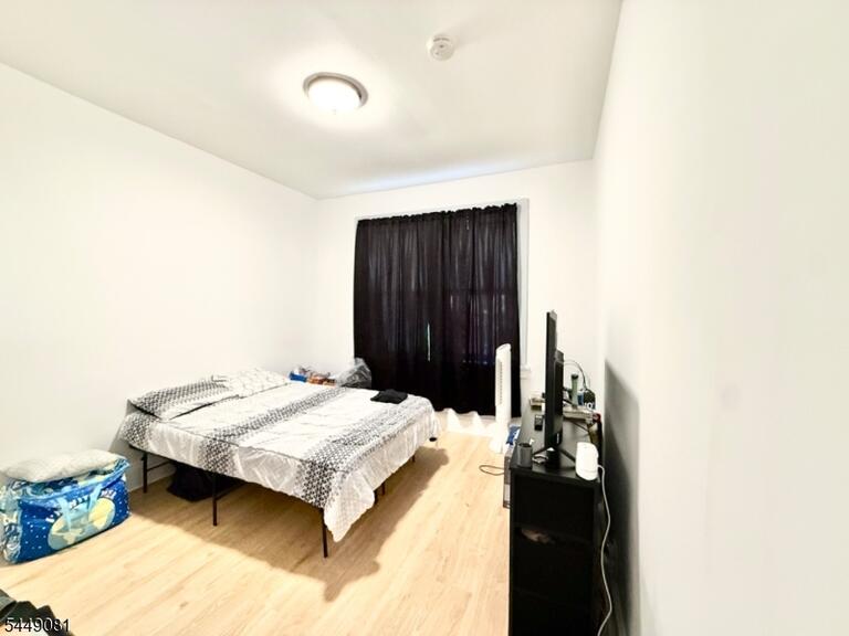 Property listing MLS 4043179 photo 9