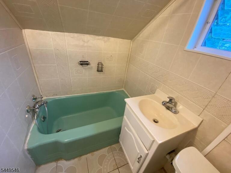 Property listing MLS 4043239 photo 22
