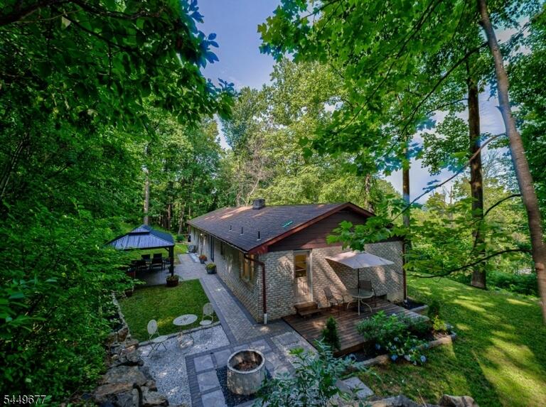 Property listing MLS 4043282 photo 26