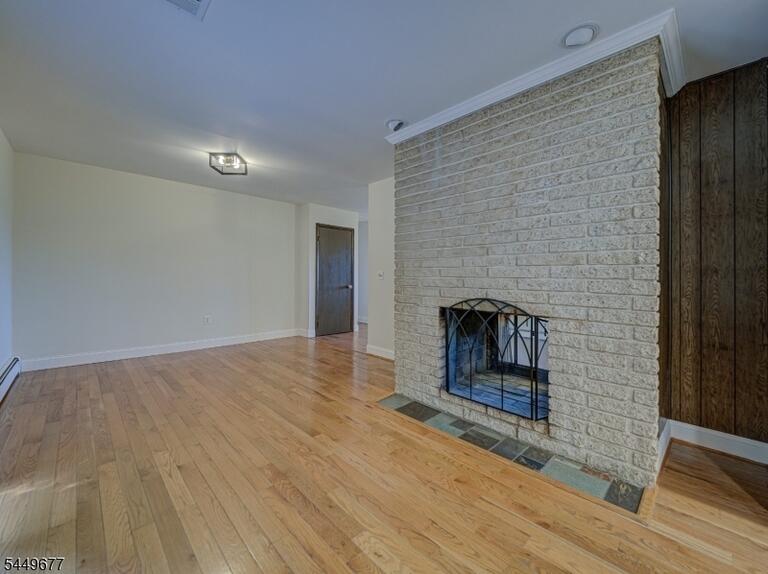 Property listing MLS 4043282 photo 5