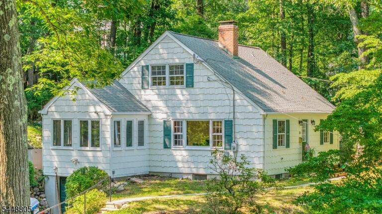 Property listing MLS 4043390 photo 2