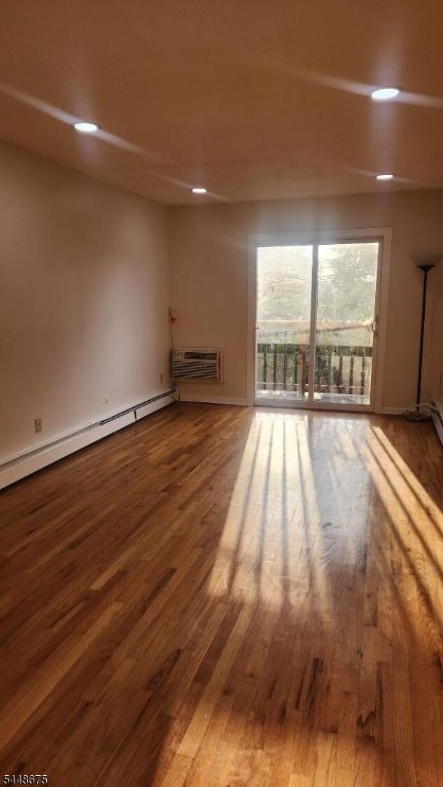 Property listing MLS 4043403 photo 3