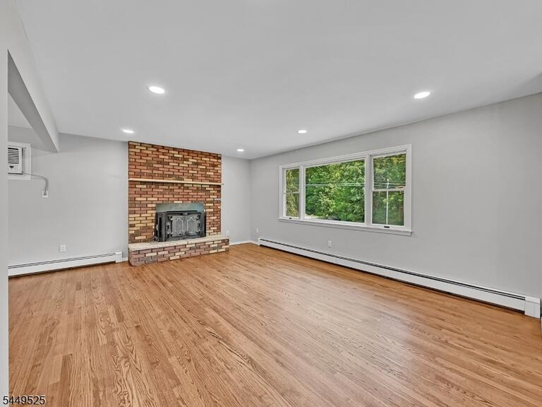 Property listing MLS 4043417 photo 8