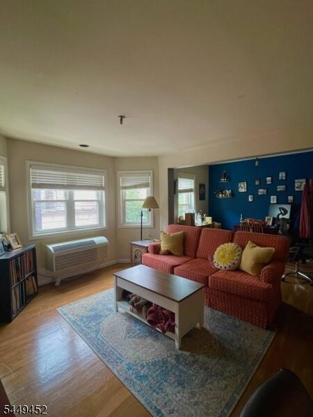 Property listing MLS 4043453 photo 7