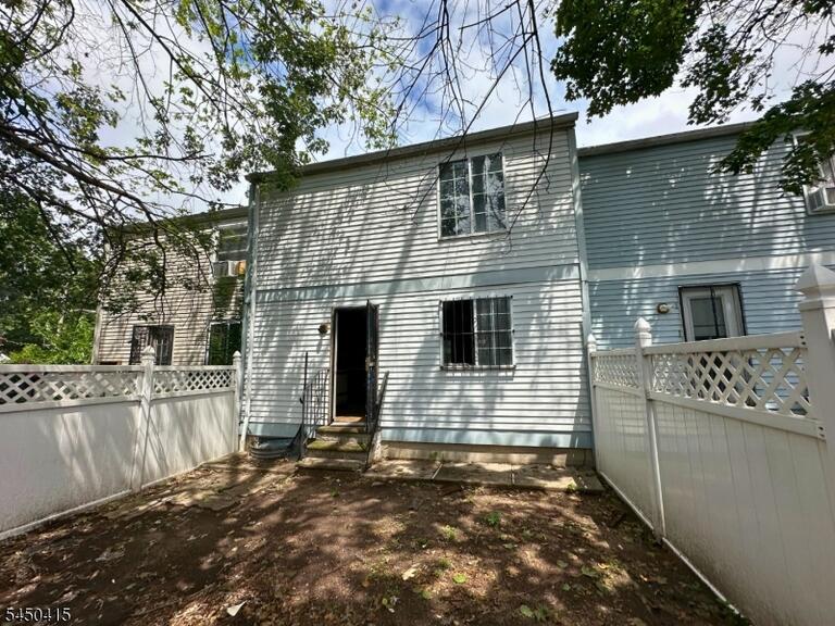 Property listing MLS 4043930 photo 4