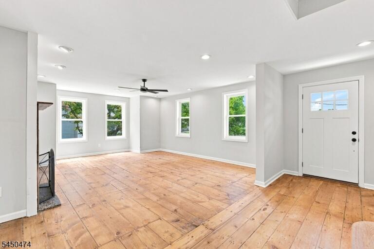 Property listing MLS 4043992 photo 16