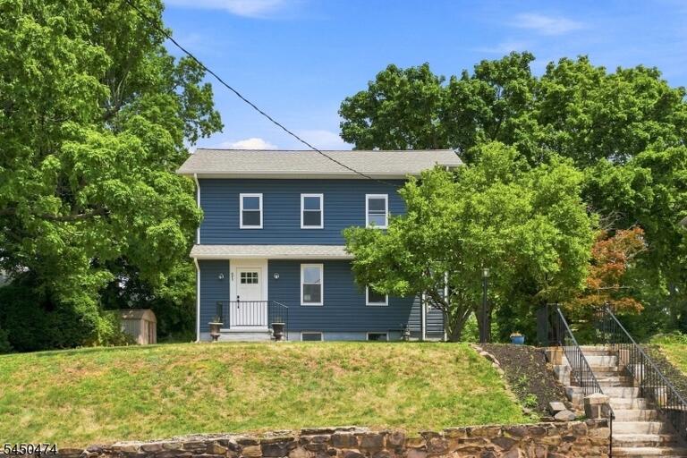 Property listing MLS 4043992 photo 3