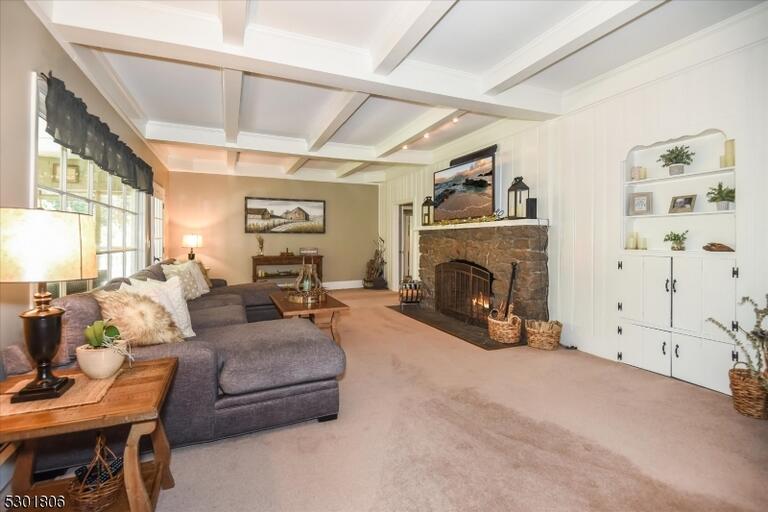 Property listing MLS 4044180 photo 6