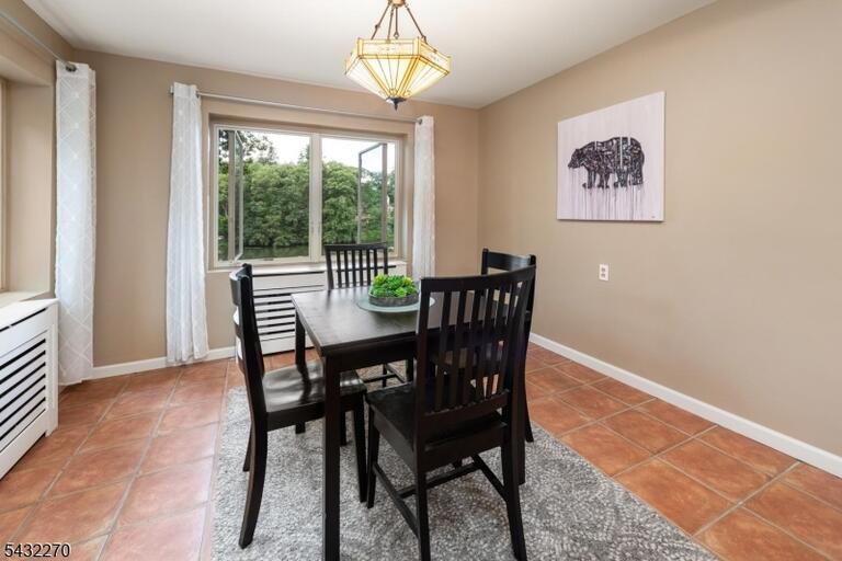 Property listing MLS 4044187 photo 11