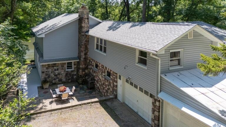Property listing MLS 4044187 photo 3