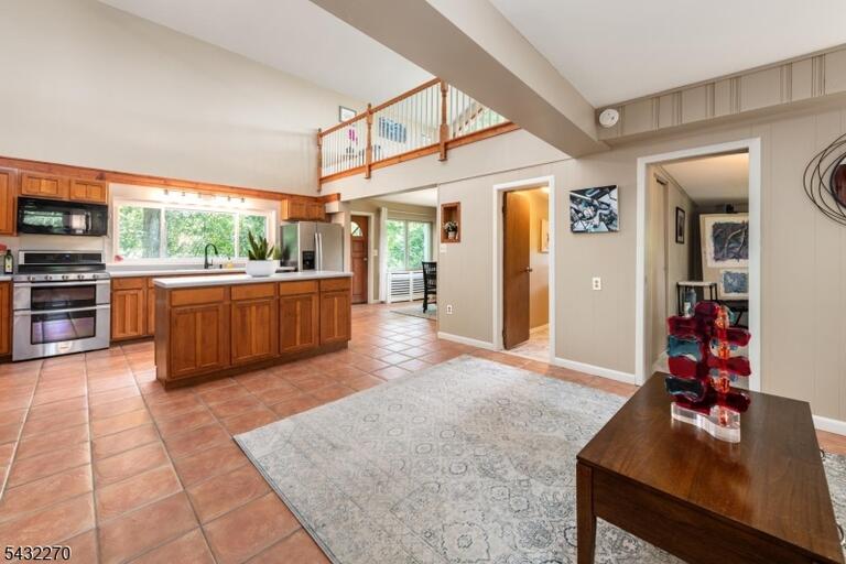 Property listing MLS 4044187 photo 7