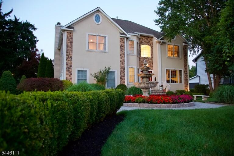 Property listing MLS 4044188 photo 1