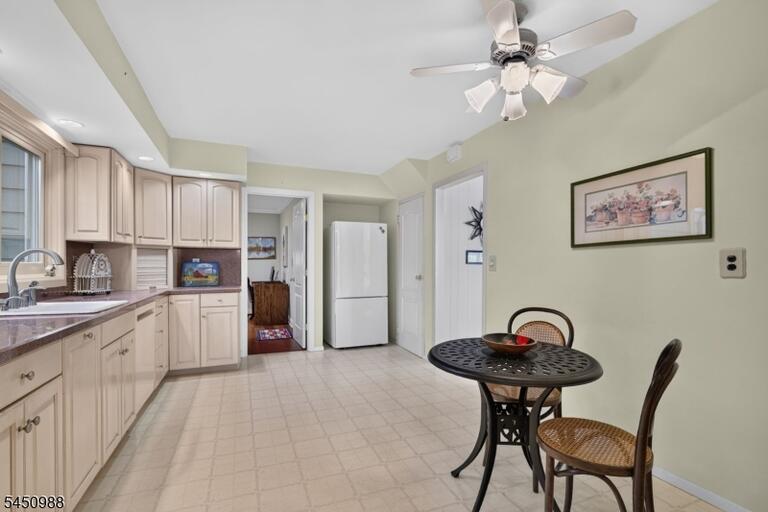 Property listing MLS 4044401 photo 17