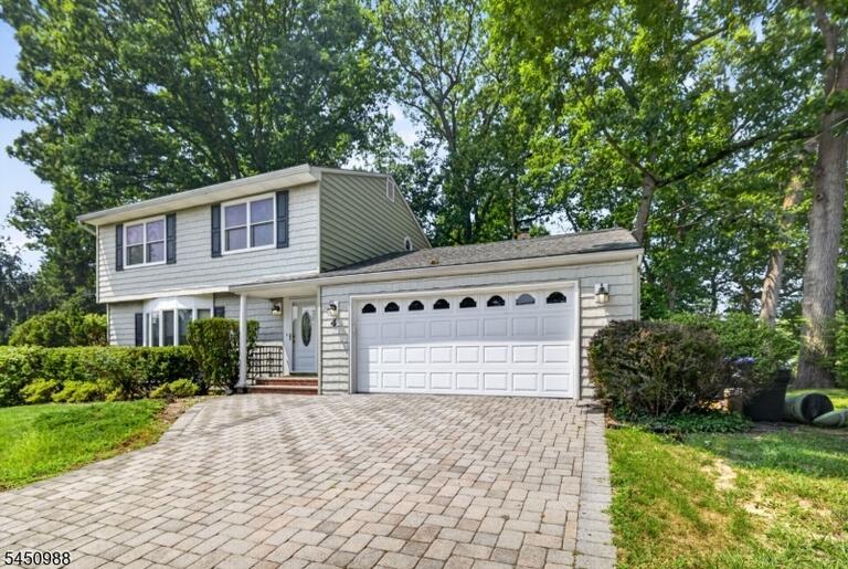 Property listing MLS 4044401 photo 3