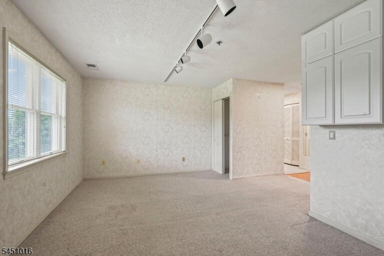 Property listing MLS 4044458 photo 8
