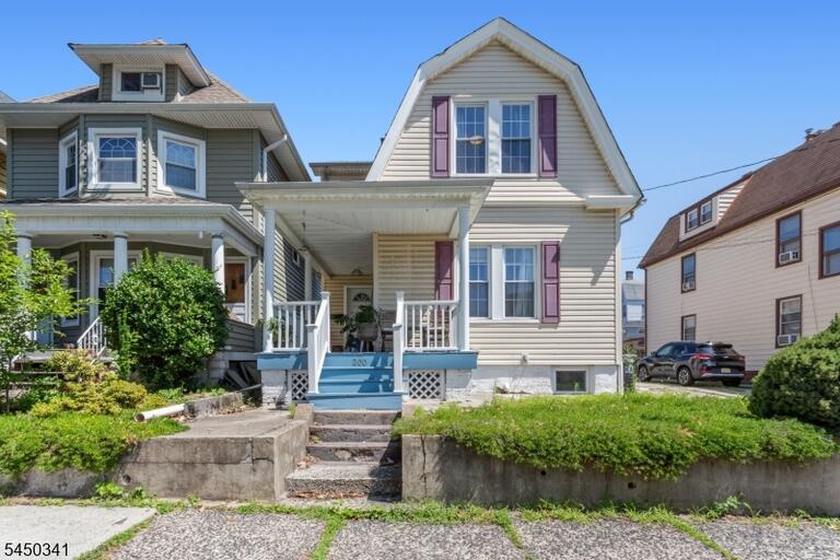 Property listing MLS 4044474 photo 1