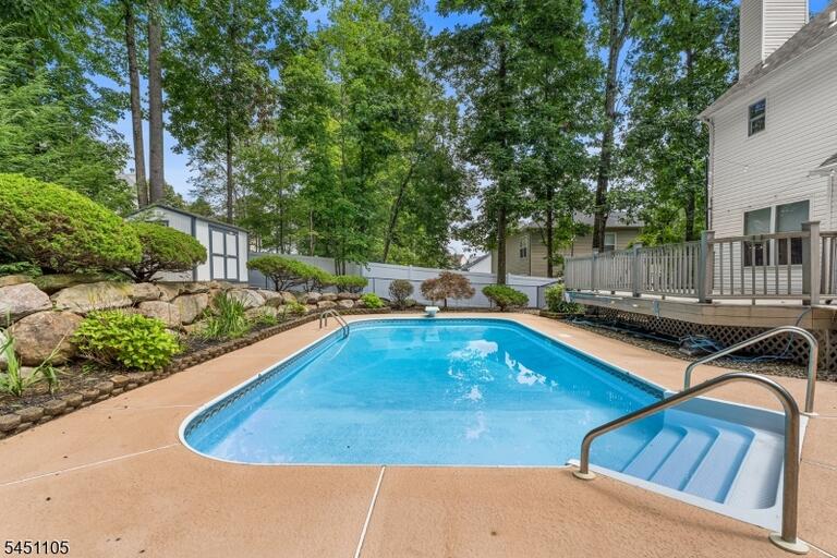 Property listing MLS 4044588 photo 28