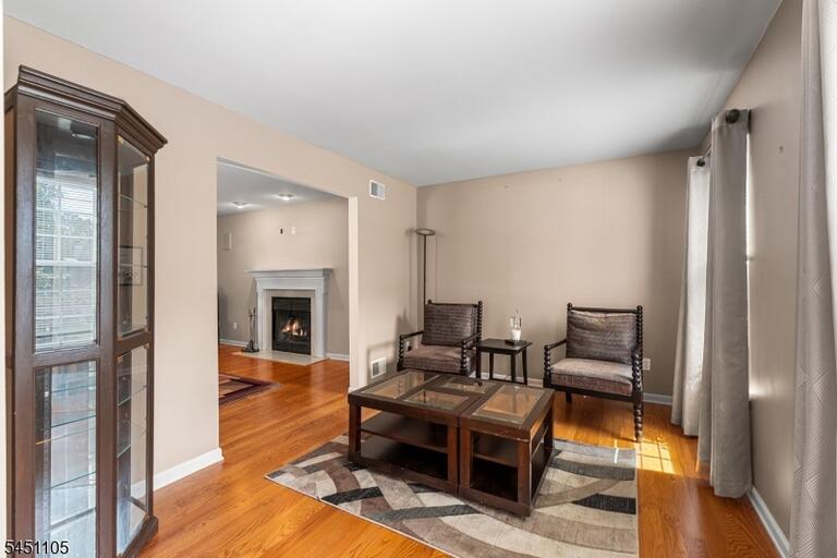 Property listing MLS 4044588 photo 4