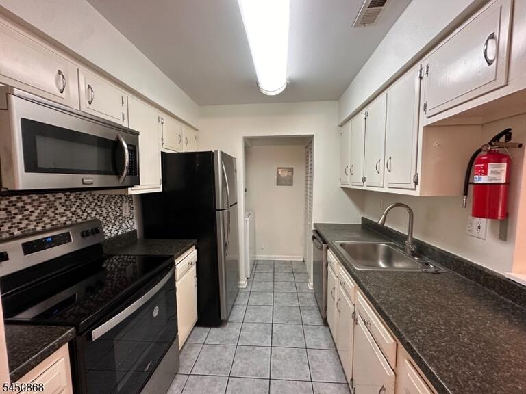 Property listing MLS 4044631 photo 8